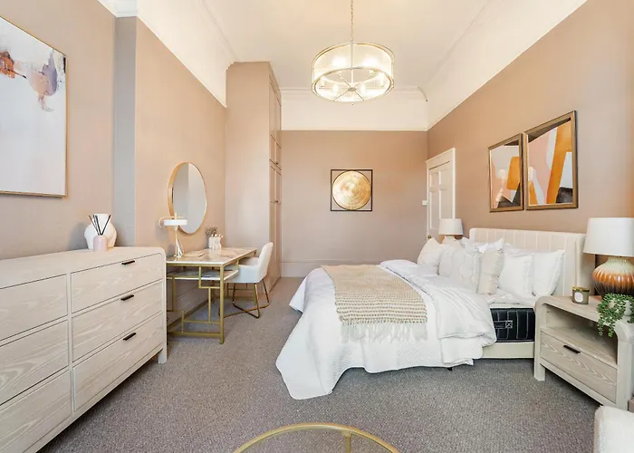 Exquisite 1-bed Flat In Clifton Bristol