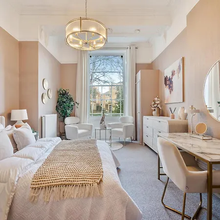 Apartment Exquisite 1-bed Flat In Clifton *