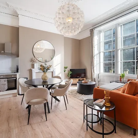 Exquisite 1-bed Flat In Clifton Bristol