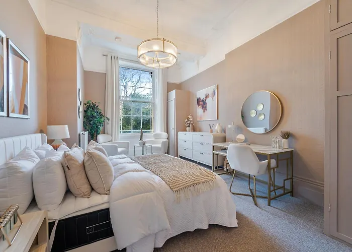 Exquisite 1-bed Flat In Clifton Bristol