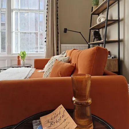 Exquisite 1-bed Flat In Clifton Apartmán